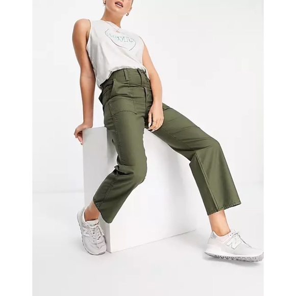 Levi's® Premium RIBCAGE UTILITY WIDE-LEG WOMEN'S PANTS - Picture 3 of 8